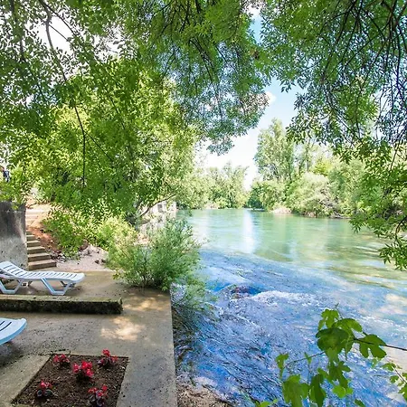 With Private River Beach Tatil Evi Mostar